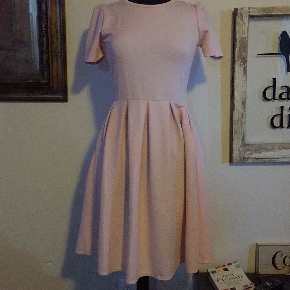 Lularoe M